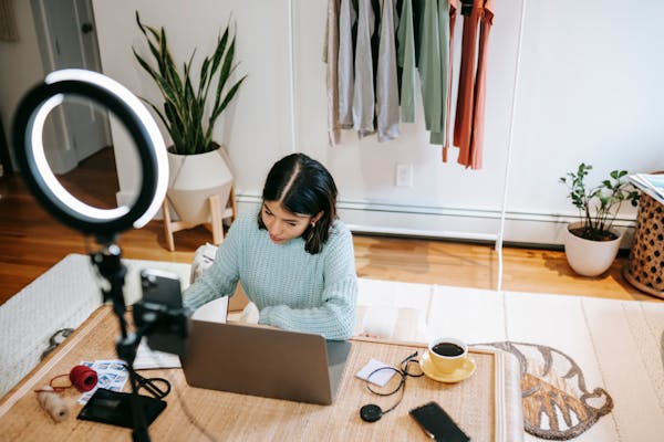 Ergonomic Workspace Setup for Small Spaces