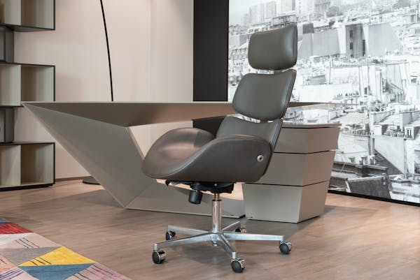 Ergonomic chairs for home workstations